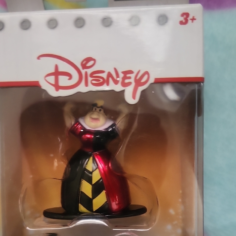 Disney Action Figure Set - Red, Black, Yellow - Picture 4 of 6